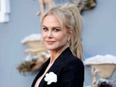 O look de viagem internacional de Nicole Kidman incluiu o estilo jeans mais confortável que todos deveriam ter