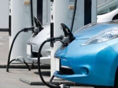Aumento dos preços da gasolina impulsiona vendas de veículos elétricos em Quebec