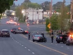 Mulher sob custódia após perseguição policial após acidente de três veículos em NE Portland