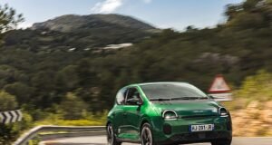 O Renault Twingo está de volta: mas será que o ‘Le Frog’ elétrico se igualará ao tão querido original dos anos 90?