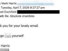 Presidente de fora da liga diz aos fãs de futebol para ‘matarem vocês’ em arquivo de e-mail estranho sobre o reagendamento de uma partida para o clube derivado do Man United