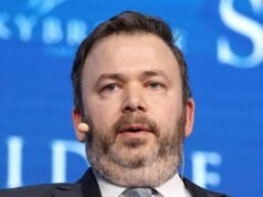 Acionista secreto ajudou a impulsionar um voto crucial de desconfiança a favor de Saba