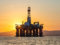 Encha seu portfólio com estoques de petróleo, diz ANNE ASHWORTH