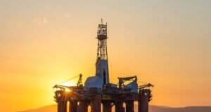 Encha seu portfólio com estoques de petróleo, diz ANNE ASHWORTH