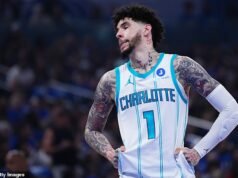Fã da NBA se torna viral por zombar da estrela rival LaMelo Ball com um gesto selvagem enquanto lança lances livres