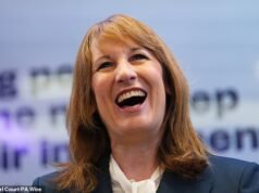 ‘Um enorme imposto sobre a ambição’: Reeves ataca as taxas empresariais que ‘matam o crescimento’, à medida que reformas fracassadas atingem empregos e investimentos