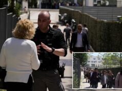 Muitas pessoas ficaram feridas quando o atirador, supostamente de 89 anos, abriu fogo em dois locais da capital grega.