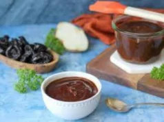 Como fazer molho barbecue em casa com ingredientes simples que você encontra na sua cozinha.