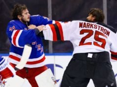 Goleiros Markström e Shesterkin largam luvas no Devils-Rangers