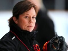 A treinadora do Charge, Carla MacLeod, está tirando uma folga para se concentrar no tratamento do câncer