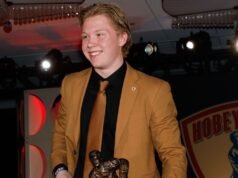 Max Plante, de Minnesota Duluth, ganha o Prêmio Hobey Baker