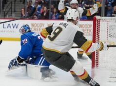 Jack Eichel marca no OT e manda Knights para os playoffs