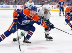 Connor McDavid conquista o título de pontuação da NHL com as últimas quatro assistências