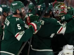 Matt Boldy e Minnesota Wild derrotam Dallas Stars na série de empates