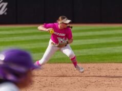 Um começo rápido seca quando o softball de Mizzou cai para a Carolina do Sul