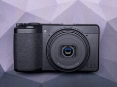 Análise monocromática da Ricoh GR IV: Por que adoro esta câmera que não consegue fotografar em cores