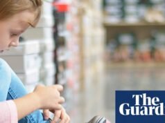 Varejistas de calçados infantis afirmam que fechamento de lojas especializadas prejudica a saúde dos pés | setor de varejo