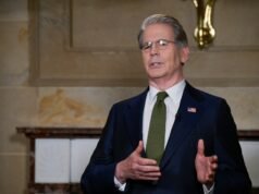 Bessent diz que a ordem que exige que os bancos coletem informações de cidadania está ‘em andamento’