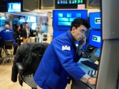 Mercado de ações salta após cessar-fogo Israel-Líbano, Hormuz abre