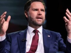 “Ele deveria ter cuidado”: JD Vance também ataca o Papa