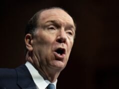 Ex-chefe do Banco Mundial diz que a economia do Irã está entrando em colapso em um “sistema de troca” em meio ao conflito