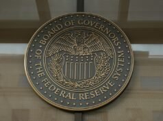 Um alto funcionário do Fed levantou a possibilidade de um aumento das taxas em meio à guerra com o Irã