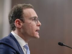 Regulador federal processa três estados por restrições preditivas de mercado