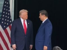 Trump vai a Pequim com menos cartas para jogar