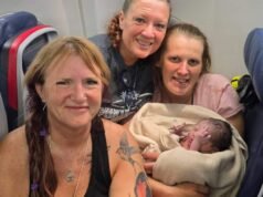 Bebê nascido de avião: “Achei que não estava certo!” diz uma enfermeira auxiliando no parto