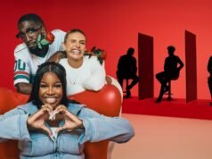 A irmã mais velha de Elizabeth Murdoch, Pledge, no Post Party Studios