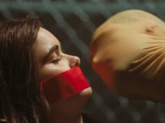 Barbie Ferreira, filme de terror de Dacre Montgomery