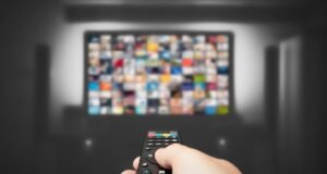 Tempo gasto pelos consumidores com plataformas de IA aumentará 29% até 2029