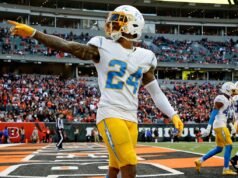 Ex-escolha da 2ª rodada se aposenta e assina com o Colts após 3 anos longe da NFL