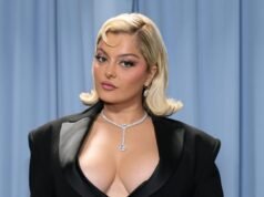 Fotos da cantora ao longo dos anos – Hollywood Life