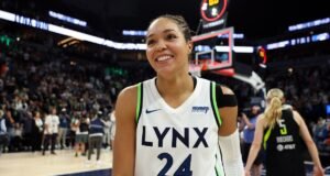 Nafisa Collier se torna a terceira estrela da WNBA a assinar um novo contrato SuperMax
