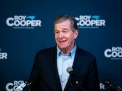 As chances de Roy Cooper vencer a corrida para o Senado da Carolina do Norte atingiram um novo recorde