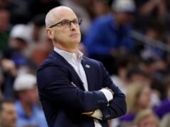 Fortuna de Dan Hurley: Quanto ganha o treinador de basquete masculino da UConn?