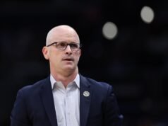 Dan Hurley apontou o único trabalho de treinador que o levaria a deixar a UConn