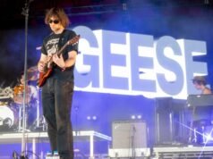Assista Geese cover de “Baby” de Justin Bieber no Coachella