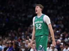 A estrela novata do Mavericks, Cooper Flagg, se machucou durante o final da temporada