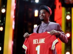 O GM do Chiefs, Brett Veitch, explica por que eles negociaram para contratar Mansur Delan