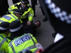 Reino Unido eleva ameaça terrorista a grave após esfaqueamento antissemita de Golders Green