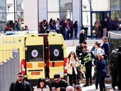 Polícia de Atenas caça idoso armado após atirar em escritório e tribunal