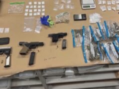 Membros da comunidade de Gresham ficaram chocados depois que armas e drogas foram encontradas perto de uma escola primária