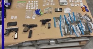 Membros da comunidade de Gresham ficaram chocados depois que armas e drogas foram encontradas perto de uma escola primária