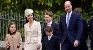 Kate Middleton surpreende de creme na missa de Páscoa no Castelo de Windsor