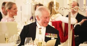 O ex-chef real prevê cordeiro e queijo para o rei Charles na Casa Branca