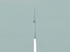 Foguete gigante New Glenn da Blue Origin aterrado após acidente de lançamento