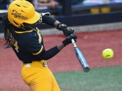 Softball Mizzou fecha Kansas City após exibição ofensiva ativa