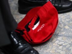 A Suprema Corte ouvirá casos que poderiam limitar a responsabilidade por pesticidas – e separar MAHA de Trump